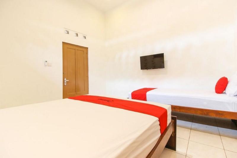Reddoorz Near Rs Sarjito Yogyakarta Hotel Luaran gambar