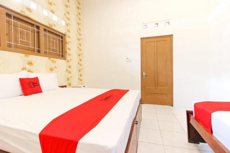 Reddoorz Near Rs Sarjito Yogyakarta Hotel Luaran gambar