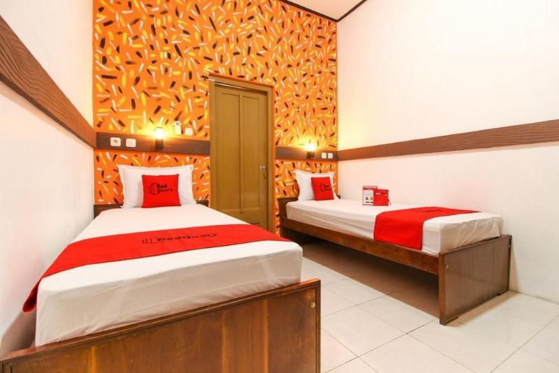 Reddoorz Near Rs Sarjito Yogyakarta Hotel Luaran gambar